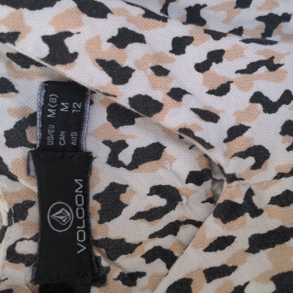 Volcom Tank - Picture 2 of 5